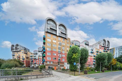 3 bedroom flat to rent, Mudlarks Boulevard, Greenwich Millennium Village, London, SE10