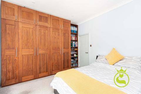 2 bedroom flat for sale, Kingsbridge Road, Poole BH14