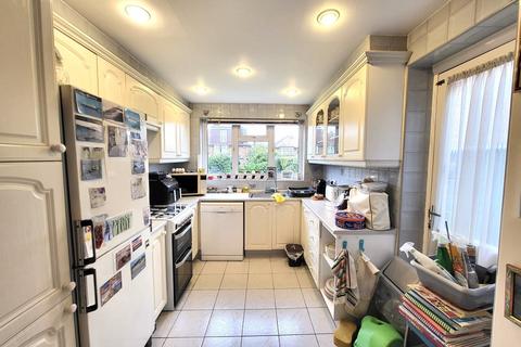 3 bedroom semi-detached house for sale, Francklyn Gardens, Edgware HA8