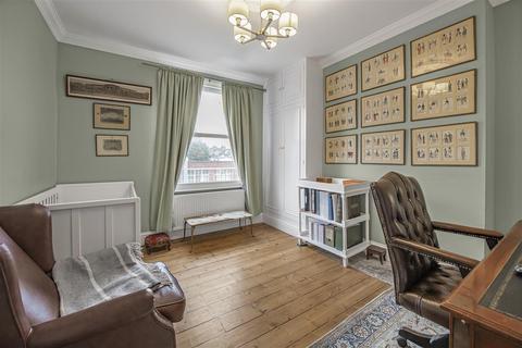 3 bedroom maisonette for sale, Thornfield Road, W12