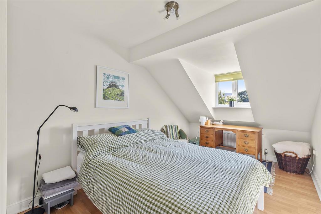 Bed 3.jpg