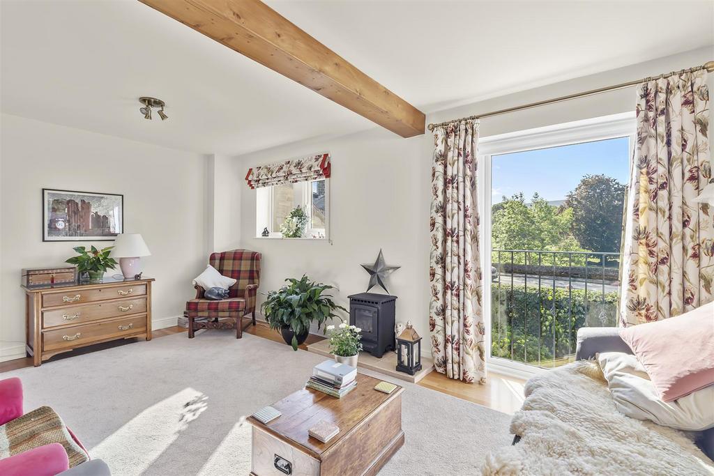 Living Room 2.jpg