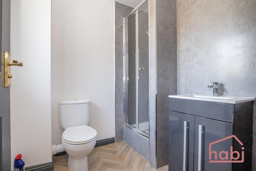En-suite 1