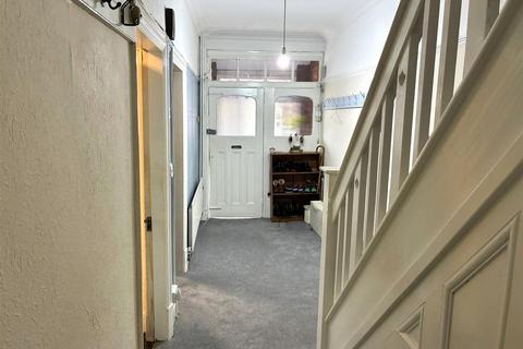 5 bedroom semi-detached house for sale, Evington Road, Leicester