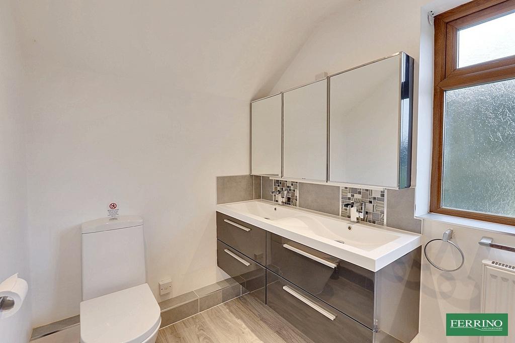 Bedroom 2 En-suite