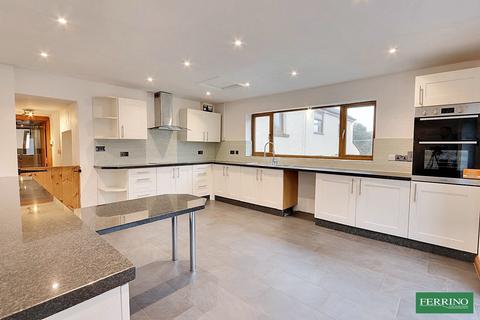 4 bedroom detached house for sale, Saunders Green, Whitecroft, Lydney, Gloucestershire. GL15 4PN