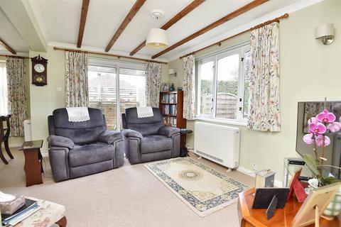 2 bedroom detached bungalow for sale, West Stour, Gillingham
