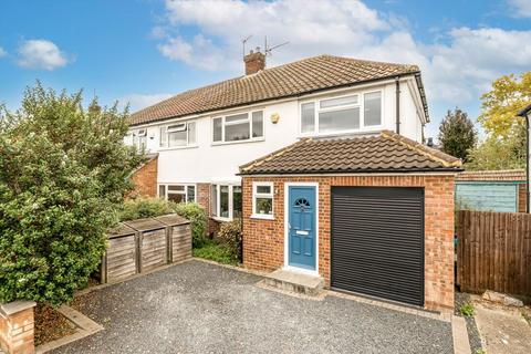 undefined, Cleves Way, Hampton TW12
