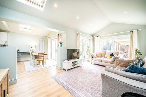 undefined, Cleves Way, Hampton TW12