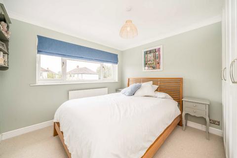 undefined, Cleves Way, Hampton TW12