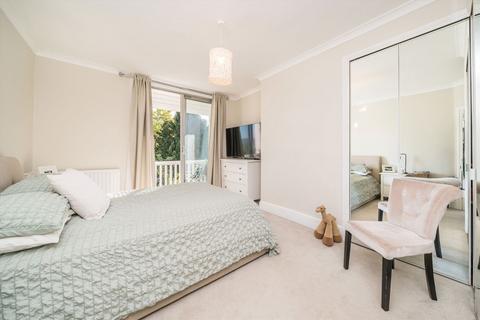 undefined, Guilford Avenue, Surbiton KT5