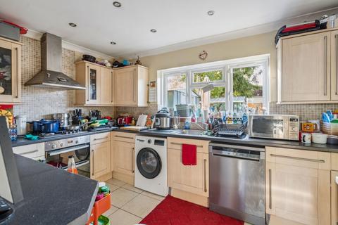 undefined, Rockingham Road, Uxbridge, UB8