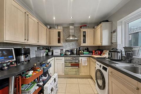 3 bedroom semi-detached house for sale, Rockingham Road, Uxbridge, UB8