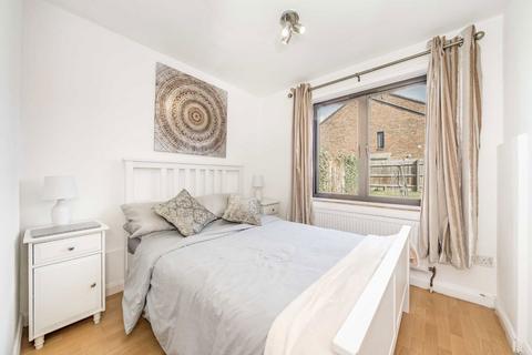 undefined, Gateway, Weybridge KT13