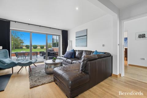 4 bedroom detached house for sale, Mell Road, Tollesbury, CM9