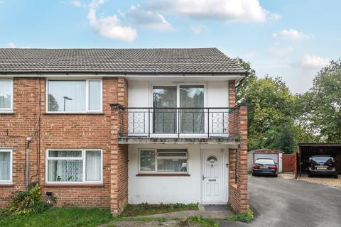 2 bedroom maisonette for sale, Courtland Gardens, Bassett, Southampton, Hampshire, SO16