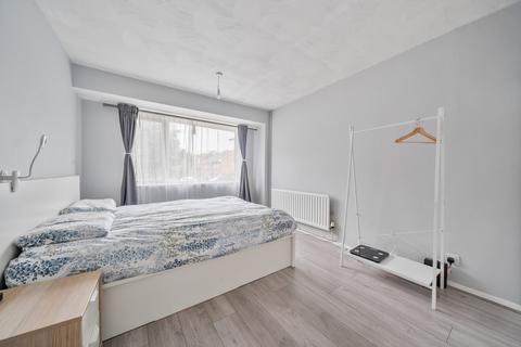 2 bedroom maisonette for sale, Courtland Gardens, Bassett, Southampton, Hampshire, SO16