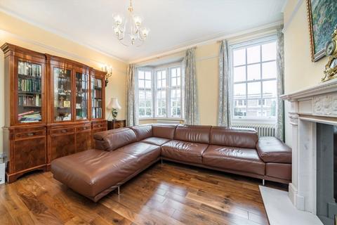 3 bedroom flat for sale, Coleherne Court, London SW5