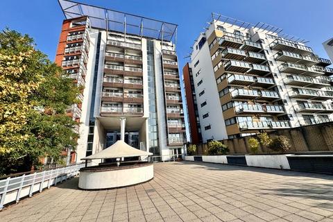 Hutchings Wharf, 1 Hutchings Street, London, E14