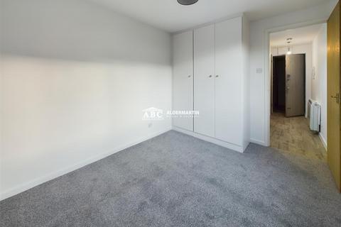 undefined, Magpie Close, London