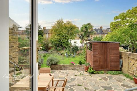 undefined, Wellmeadow Road, LONDON