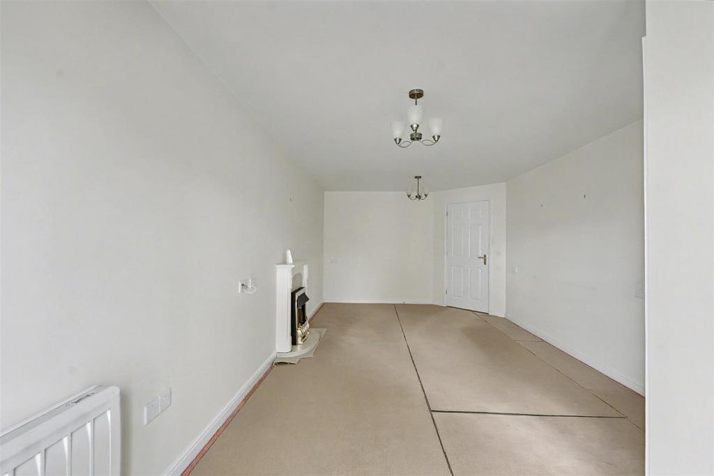 Lounge/Sitting Room