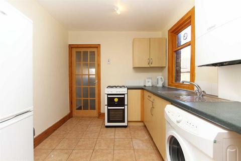 3 bedroom flat to rent, Hazelwood Avenue, West Jesmond