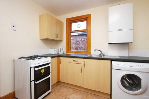 3 bedroom flat to rent, Hazelwood Avenue, West Jesmond