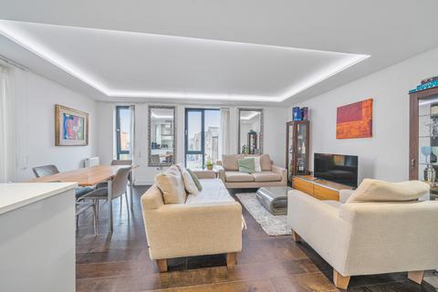 3 bedroom flat for sale, Lillie Road, London, SW6