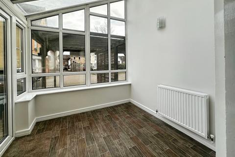 undefined, Headley Road East, Woodley, Reading