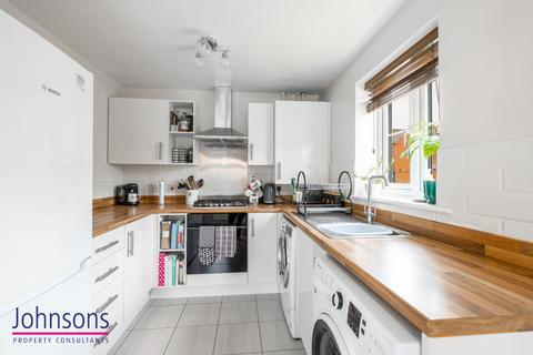 3 bedroom end of terrace house for sale, Cornflower Drive, Evesham, WR11