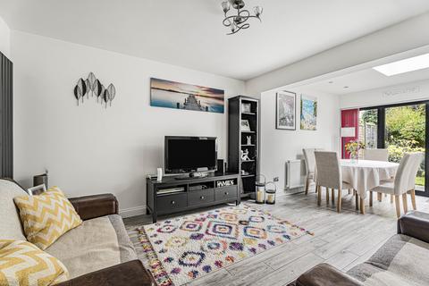3 bedroom semi-detached house for sale, Penn Road, Park Street, St Albans, AL2