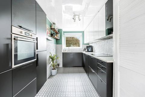 2 bedroom apartment for sale, Osborne Court, Park View Road, London, London, W5