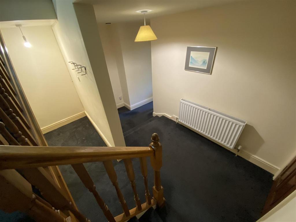 Bramleys Estate Agents - Cote Wall Mews - Mirfield