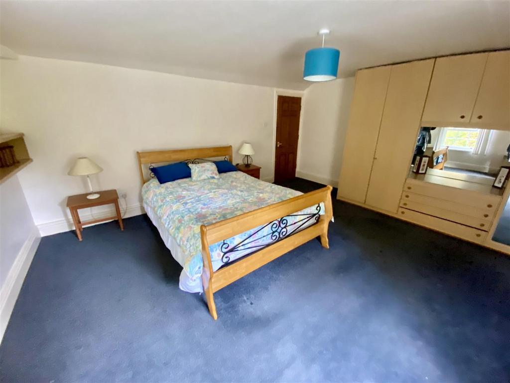 Bramleys Estate Agents - Cote Wall Mews - Mirfield