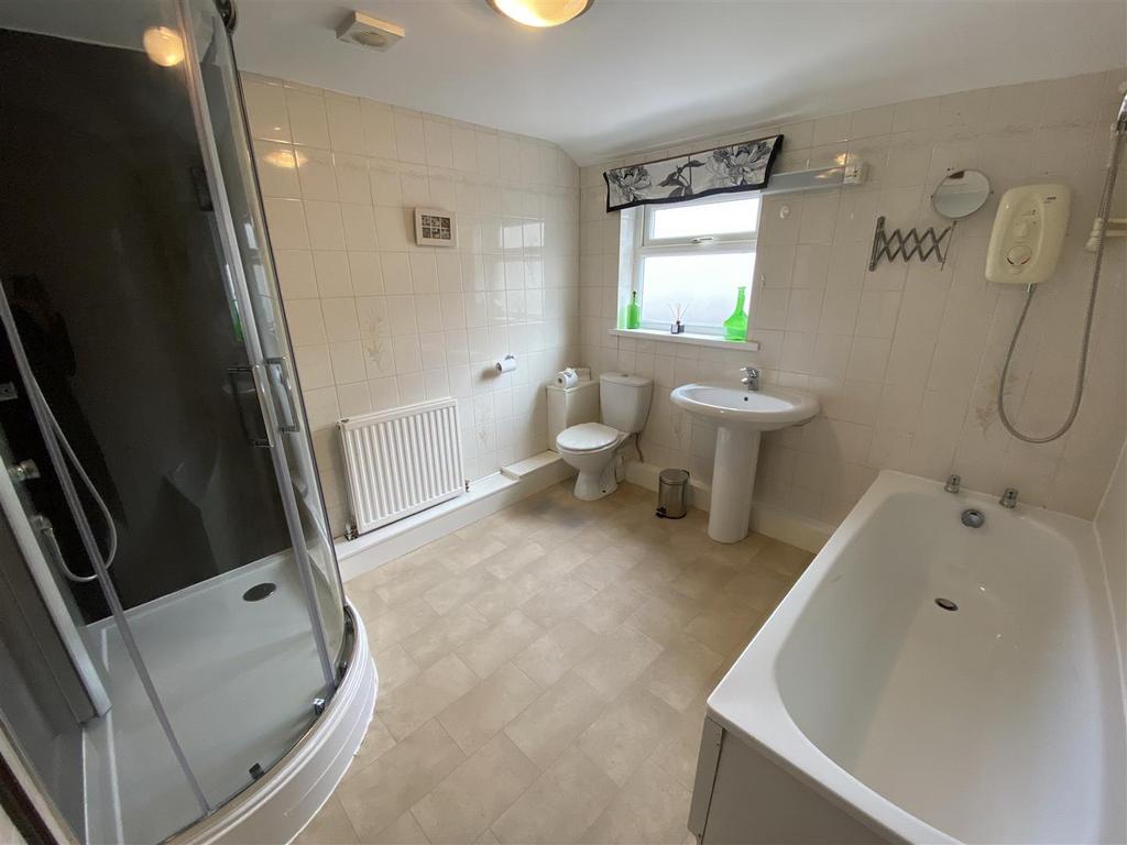 Bramleys Estate Agents - Cote Wall Mews - Mirfield