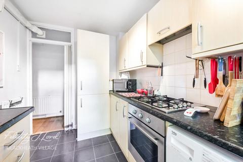 2 bedroom flat for sale, Lee Park, London SE3