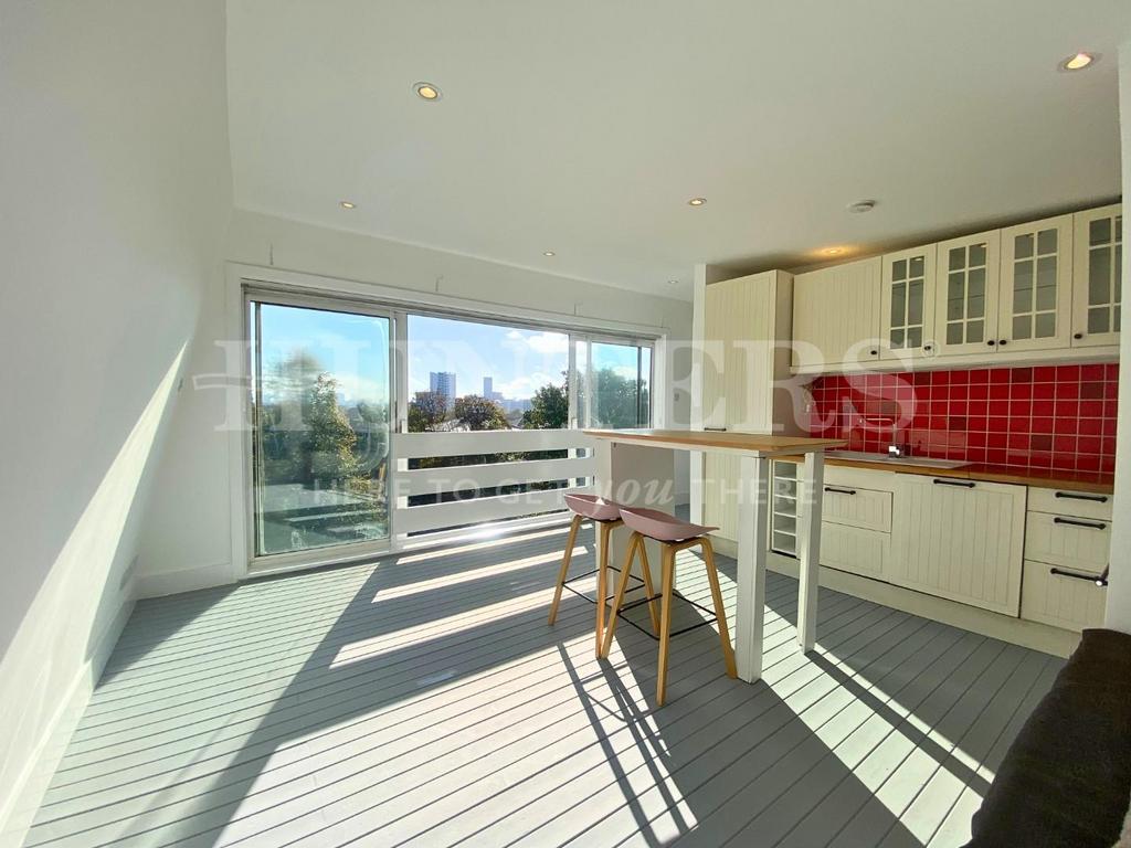 Kitchen (watermark).jpg
