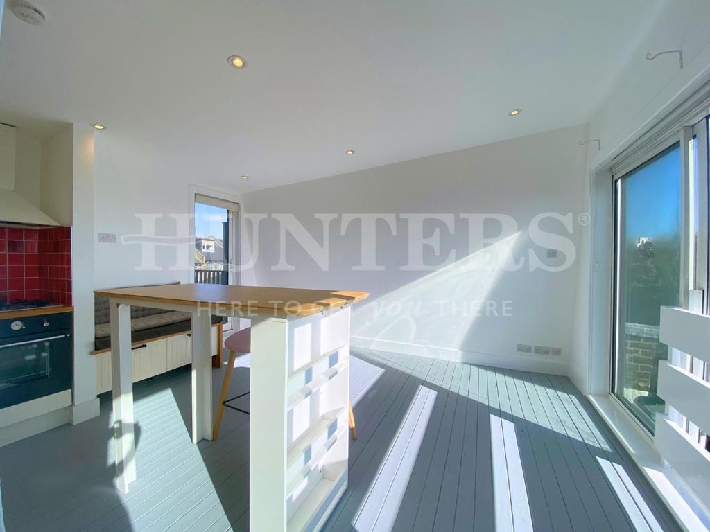 Kitchen.2 (watermark).jpg