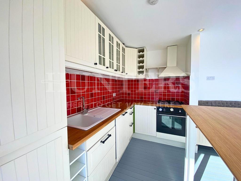 Kitchen.3 (watermark).jpg