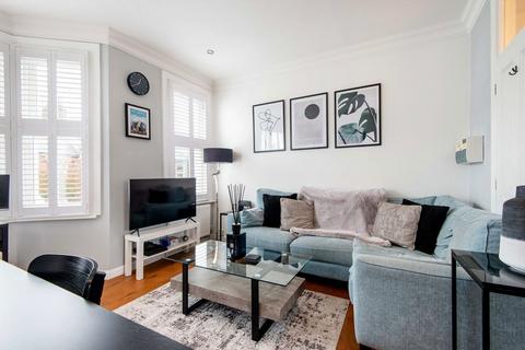 2 bedroom flat for sale, St. Margarets Road, London NW10