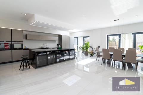 undefined, Talbot Crescent, London, NW4
