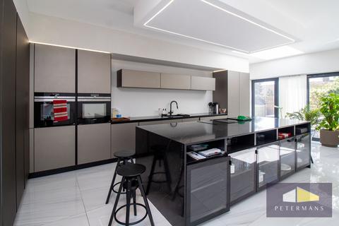 undefined, Talbot Crescent, London, NW4