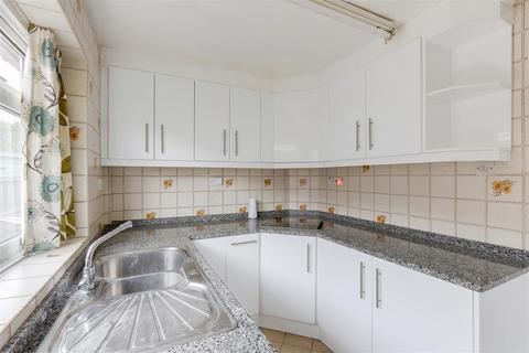 2 bedroom detached bungalow for sale, Beeston Court, Bulwell NG6