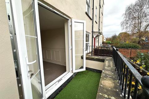 2 bedroom flat to rent, Flat 3, 45 Kingsdown Parade, Bristol
