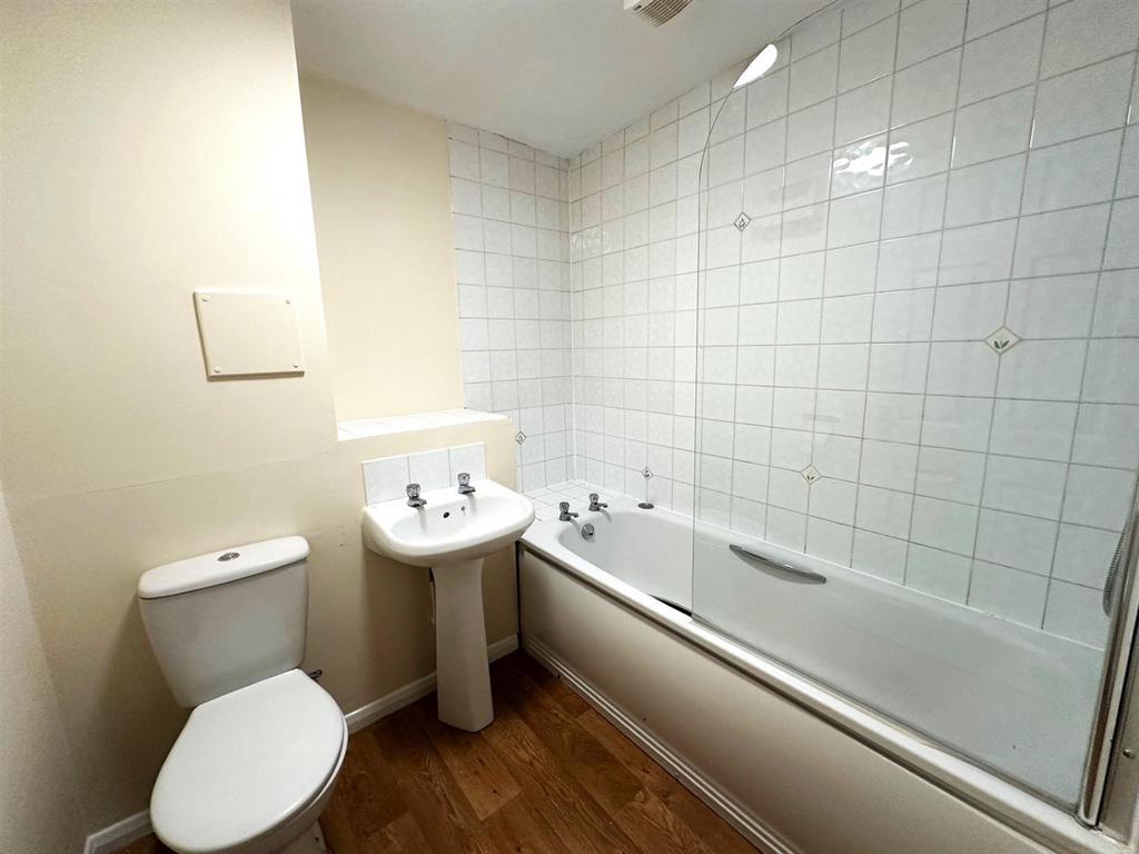 Bathroom.jpg
