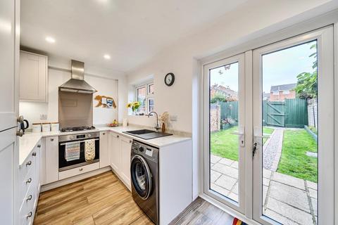 32 Ashgrove, Steeple Claydon, Buckingham, MK18 2NW