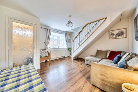 32 Ashgrove, Steeple Claydon, Buckingham, MK18 2NW