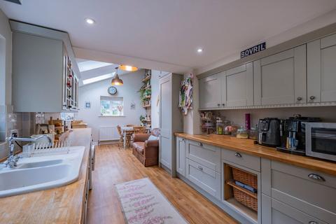 4 bedroom semi-detached house for sale, Luxford Road, Crowborough TN6