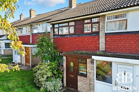 3 bedroom terraced house for sale, North Dene, Chigwell